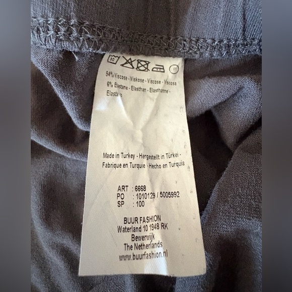 Yest Gray Leggings - Picture 4 of 4